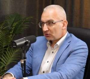 Sursă foto: Youtube / Vreau Să Ştiu;Alexandru Păunescu, despre sistemul bancar românesc